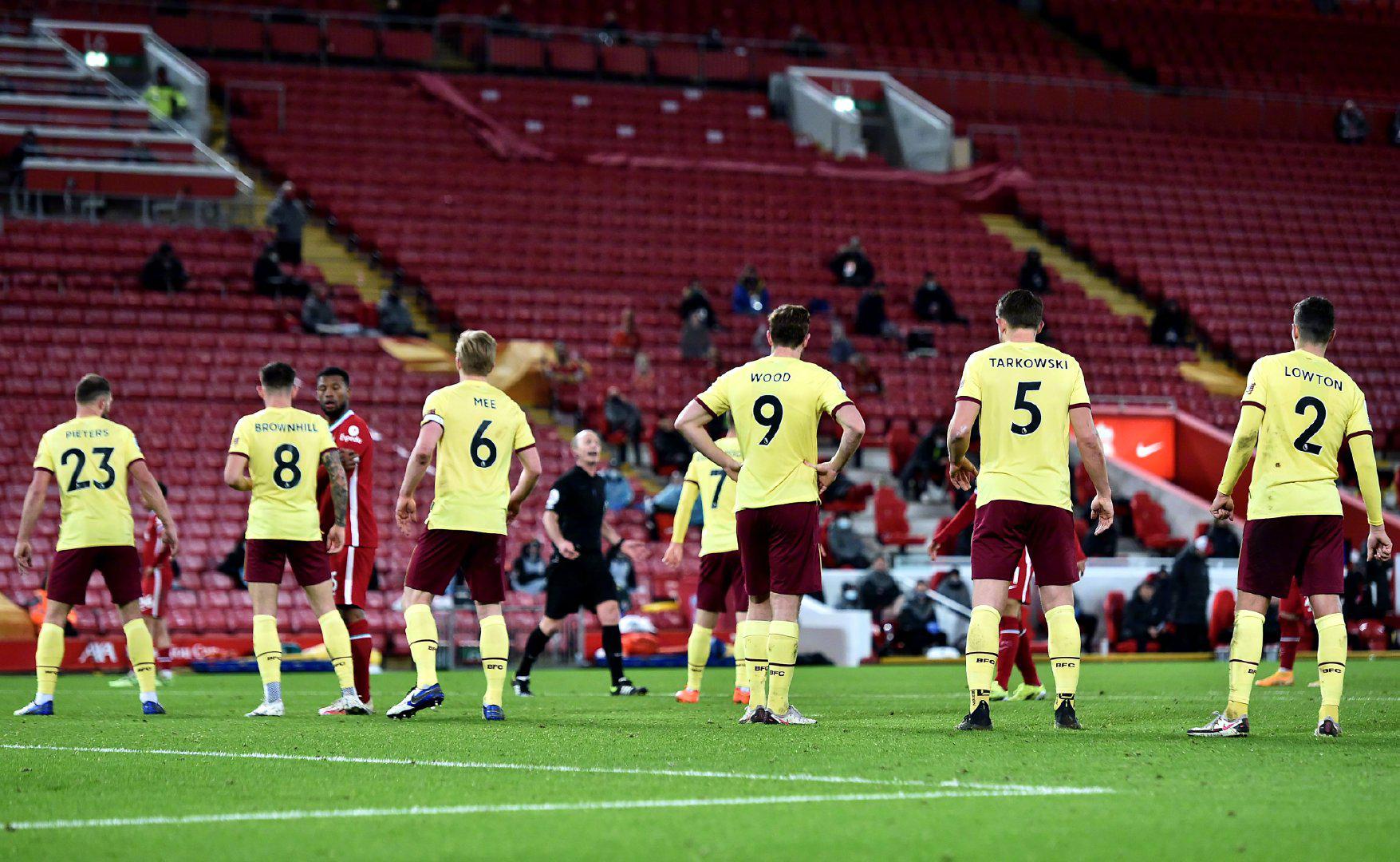 通过冥想和 通过冥想和