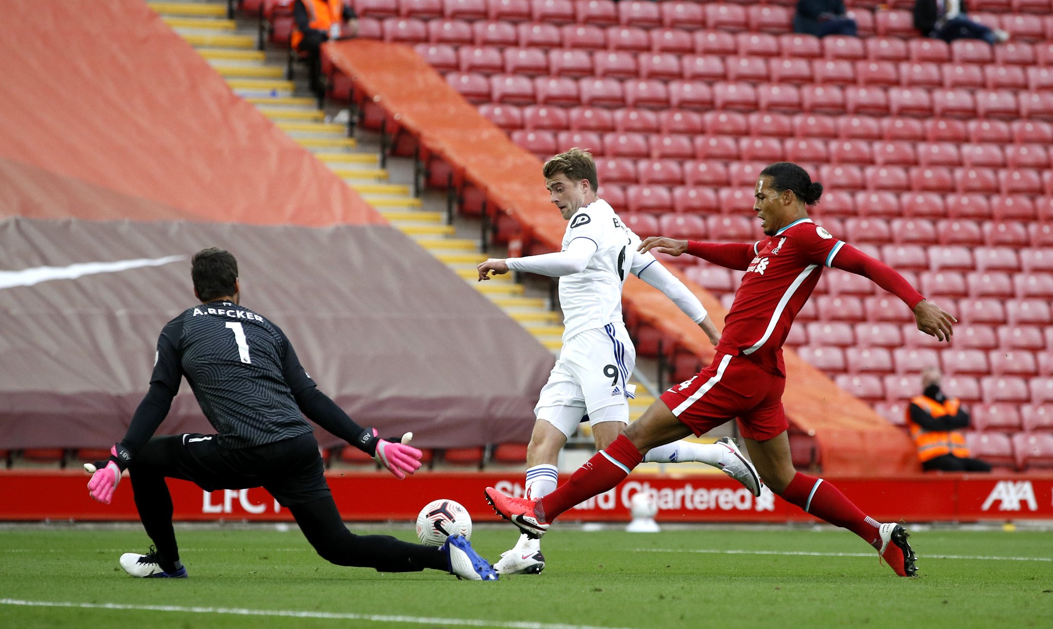 场带来了一 场带来了一